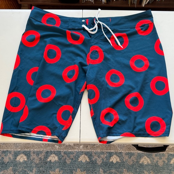 Phish Red Circle Donuts Stylish Navy and Red Patterned Board Shorts - Picture 1 of 3